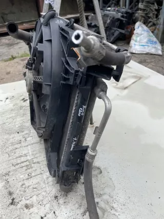 7700428659 Радиатор (основной) Renault Clio 2 Арт e12411796, вид 4