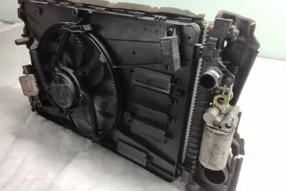 6G918C607MG Радиатор (основной) MG 6 Арт e12132834, вид 3