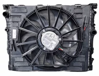 8677741 8484638 9425862 Радиатор (основной) BMW 5 G30/G31 Арт e11837246, вид 1
