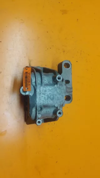 1K0199262  Подушка крепления двигателя Volkswagen Passat B7 Арт 01015948, вид 1