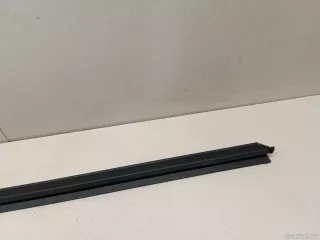 Уплотнитель стекла двери Geely Atlas 1 2019г. 5079006800661 - Фото 4