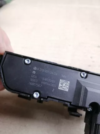 A21390504047N49 Кнопка обогрева сидения Mercedes E W213 Арт 2-156840, вид 4