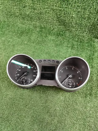 A1649007800 Щиток приборов (приборная панель) Mercedes ML W164 Арт 2-500419, вид 1