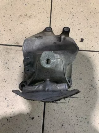 8W0199308H Кронштейн двигателя Audi Q7 4M Арт 2-755981, вид 1