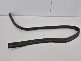 7P6823723 Уплотнитель капота Volkswagen Touareg 2 Арт 2-967417, вид 1