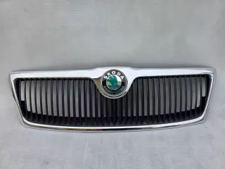 1Z0853668 Решетка радиатора Skoda Octavia A5 Арт AL17757593623, вид 1