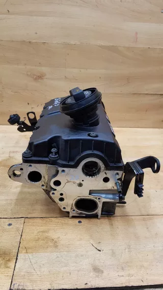 038103469,038103373R Клапанная крышка Volkswagen Golf 5 Арт AL17689241574_4, вид 3