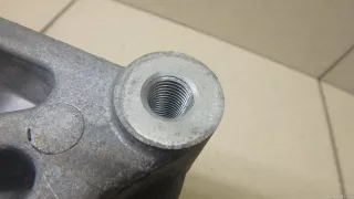 1609956780 Кронштейн генератора Mitsubishi Outlander 3 restailing 2 Арт E95474934, вид 9