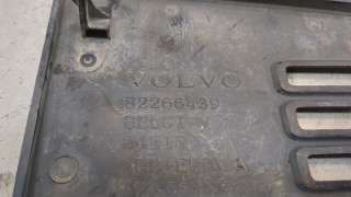 Заглушка (решетка) в бампер Volvo FM 2013г. 82266439 - Фото 3