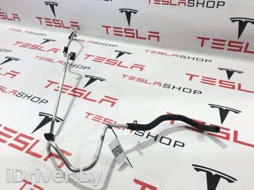 Трубка вакуумная Tesla model S 2015г. 6006358-00-C - Фото 1