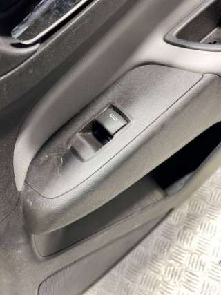 Кнопка стеклоподъемника переднего правого Chevrolet Equinox 3 2019г.  - Фото 4
