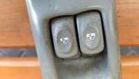 Кнопка стеклоподъемника Renault Twingo 1 2001г.  - Фото 3