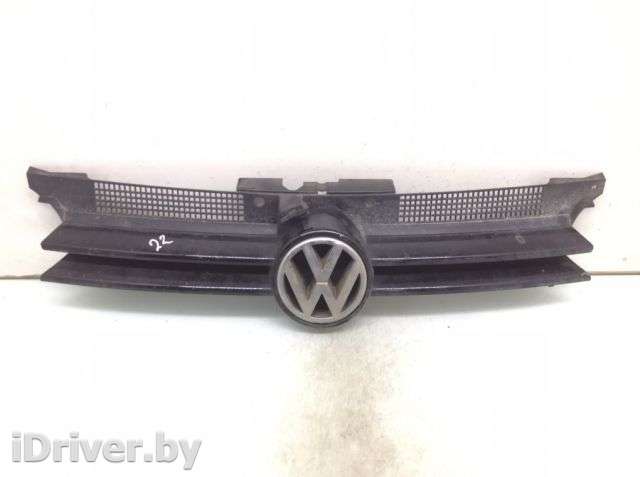 Решетка радиатора Volkswagen Golf 4 2001г. 1J0853655C - Фото 1