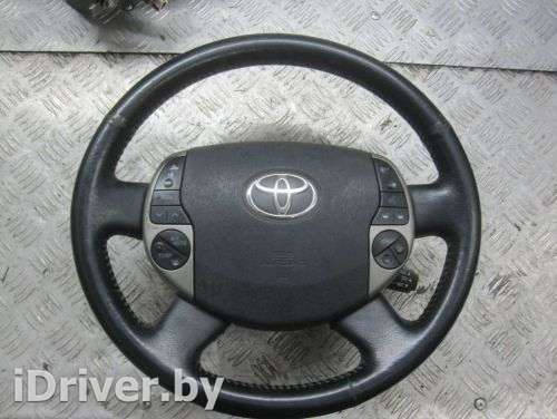 Рулевое колесо Toyota Prius 2 2006г.  - Фото 1