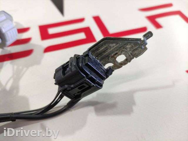 Разъем (фишка) проводки Tesla model X 2017г. 1036885-00-E,1058358-03-C,1072447-82-A - Фото 1