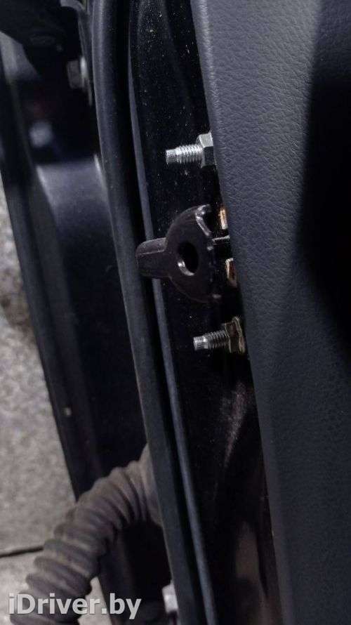 ограничитель открывания двери Toyota Verso 2011г.  - Фото 1