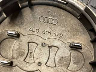 Колпачок литого диска Audi Q7 4L 2008г. 4L0601170 - Фото 7