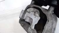 Подушка крепления двигателя Skoda Yeti 2012г.  - Фото 3
