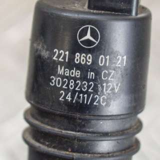 Насос (моторчик) омывателя стекла Mercedes E W212 2011г. A2218690121 , art281973 - Фото 6