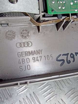 Фонарь салона (плафон) Audi A6 Allroad C5 2003г. 4B0947105 - Фото 4