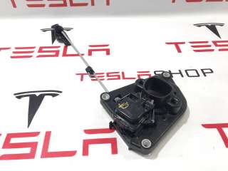 1455446-00-E,1456886-00-D порт зарядный к Tesla model S Арт 9909851
