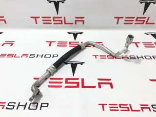 1009293-00-A Трубка охлаждающей жидкости металлическая правая к Tesla model S Арт 9914413