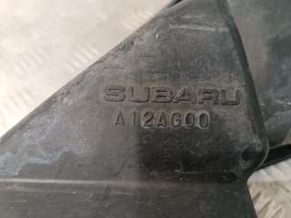 Воздухозаборник Subaru Outback 3 2005г.  - Фото 5