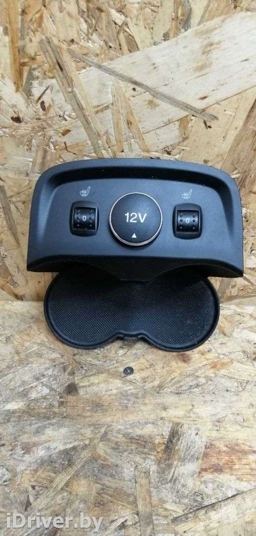 Кнопка подогрева сидений Ford Focus 3 2013г.  - Фото 1