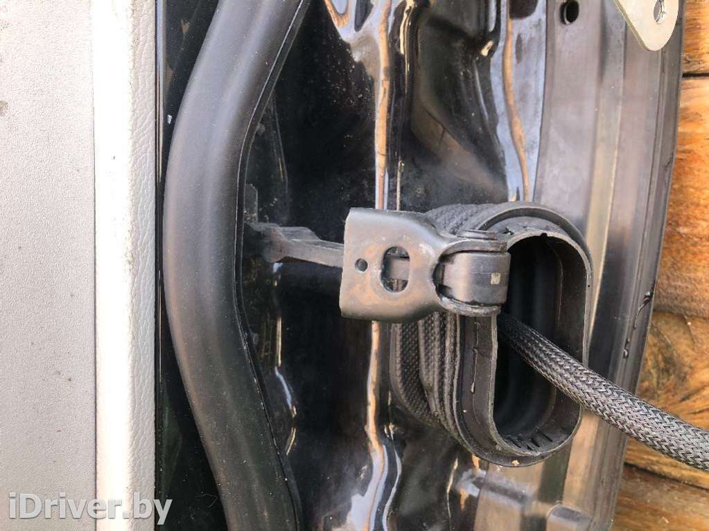 Ограничитель открывания двери передней Mercedes CLK W209 2002г.   - Фото 2