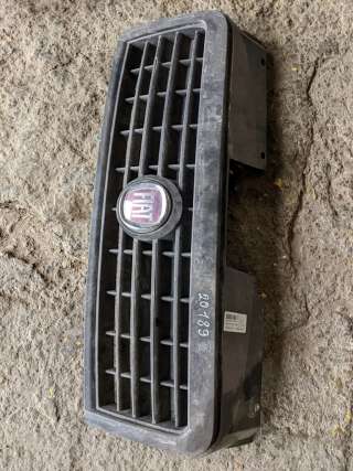  Решетка радиатора к Fiat Doblo 2 Арт 2000000020189