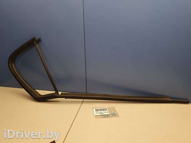 Молдинг стекла задней правой двери Hyundai i20 1 2008г. 834611J000 - Фото 1