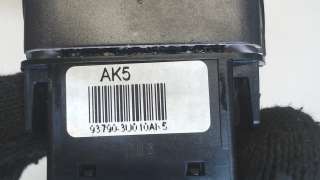 Кнопка аварийной сигнализации Kia Sportage 3 2012г. 937903U010AK5 - Фото 2