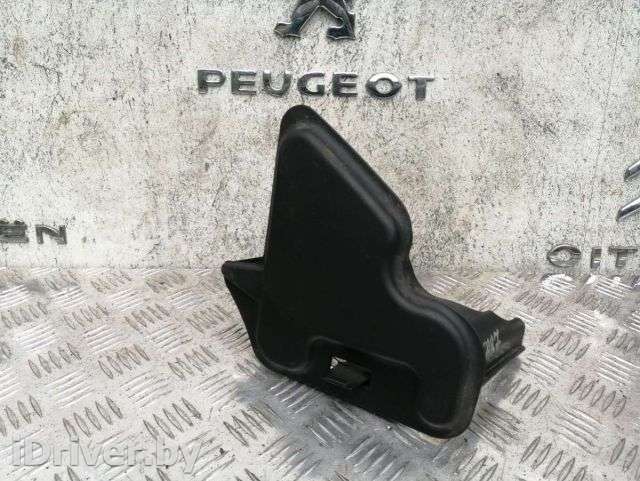 Пластик моторного отсека Peugeot 307 2007г.  - Фото 1