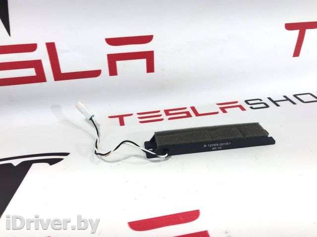 Антенна системы Комфортный доступ Tesla model S 2017г. 1014951-00-A,X-12069-001R1 - Фото 1