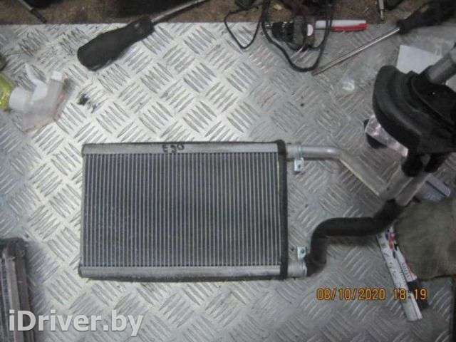 Радиатор отопителя (печки) BMW 3 E90/E91/E92/E93 2010г.  - Фото 1