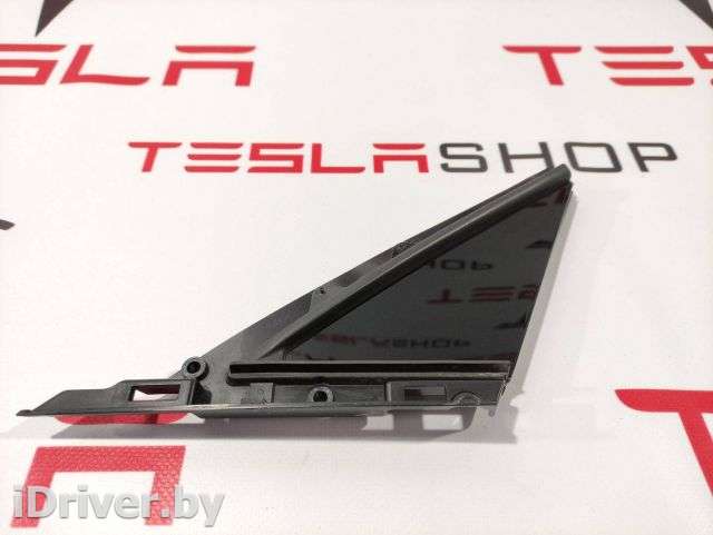форточка двери передней левой Tesla model X 2017г. 1034908-99-E - Фото 1