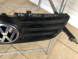 Решетка радиатора Volkswagen Polo 4 2009г. 6Q0853653E, 1T0853601 - Фото 5