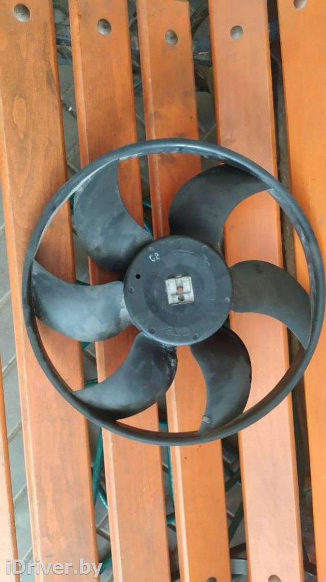 Вентилятор радиатора Renault Megane 2 2006г.  - Фото 1