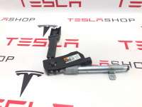 1005265-00-C Преднатяжитель ремня безопасности к Tesla model S Арт 9906157