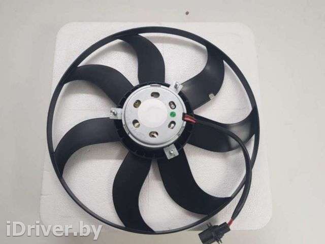 Вентилятор радиатора На мотор 1.6л Фишка 3 контакта Skoda Roomster restailing 2019г.  - Фото 1