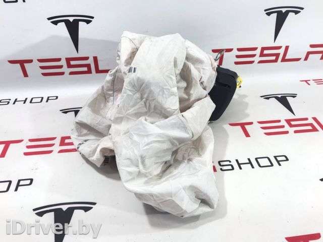 Подушка безопасности водителя Tesla model S 2021г. 1625769-00-E,1625769-71-D - Фото 1