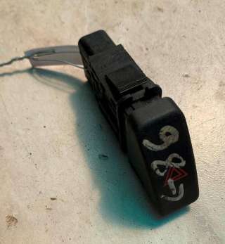  Кнопка аварийной сигнализации Mazda Premacy 1 Арт 2057460