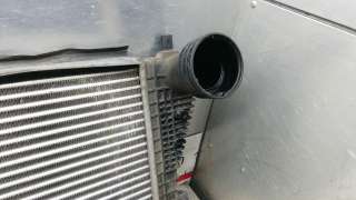 Радиатор интеркулера Volkswagen Touran 1 2003г.  - Фото 3