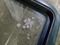 Стекло кузовное боковое правое Mercedes 210 1993г.  - Фото 3