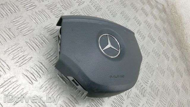 Подушка безопасности водителя Mercedes ML W164 2007г.  - Фото 1