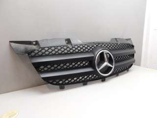 Решетка радиатора Mercedes Sprinter W906 2007г.  - Фото 2