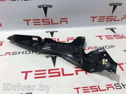 Кронштейн салона Tesla model S 2017г. 1009272-00-F - Фото 1