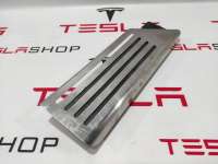 Панель для отдыха ноги водителя Tesla model S 2013г. 6005968-00-C - Фото 2