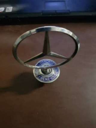  Эмблема к Mercedes E W211 Арт 1124