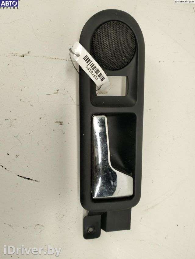 Ручка двери внутренняя задняя правая Volkswagen Passat B5 2001г.  - Фото 1